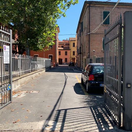 Bed In Bo Porta San Donato Apartman Bologna Kültér fotó